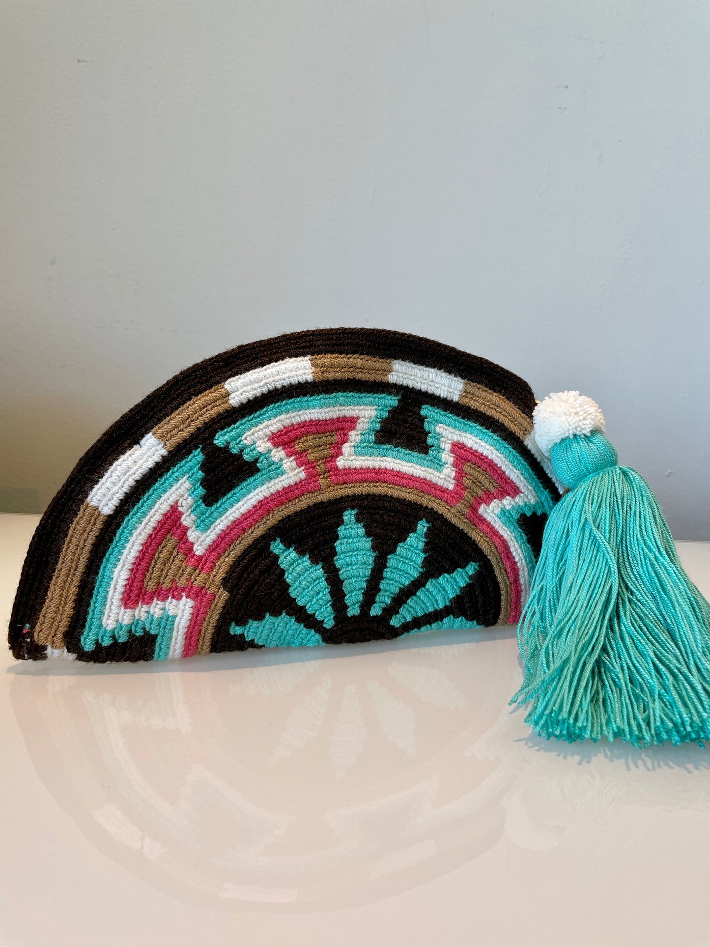 WAYUU CLUTCH